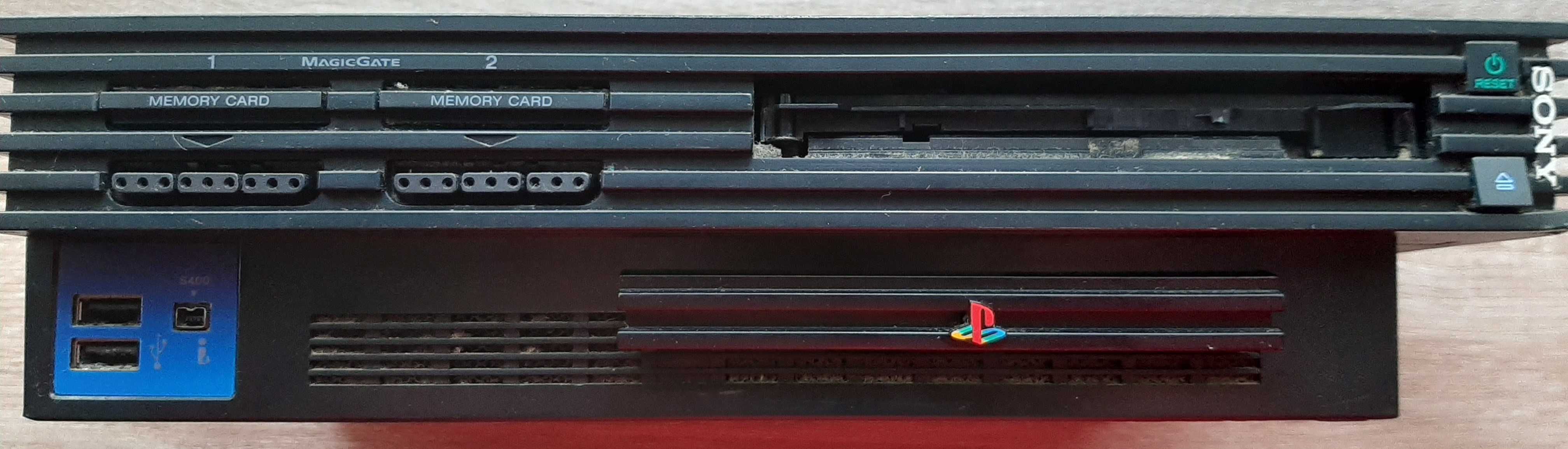 Playstation 2, com cabos e cartão de memória