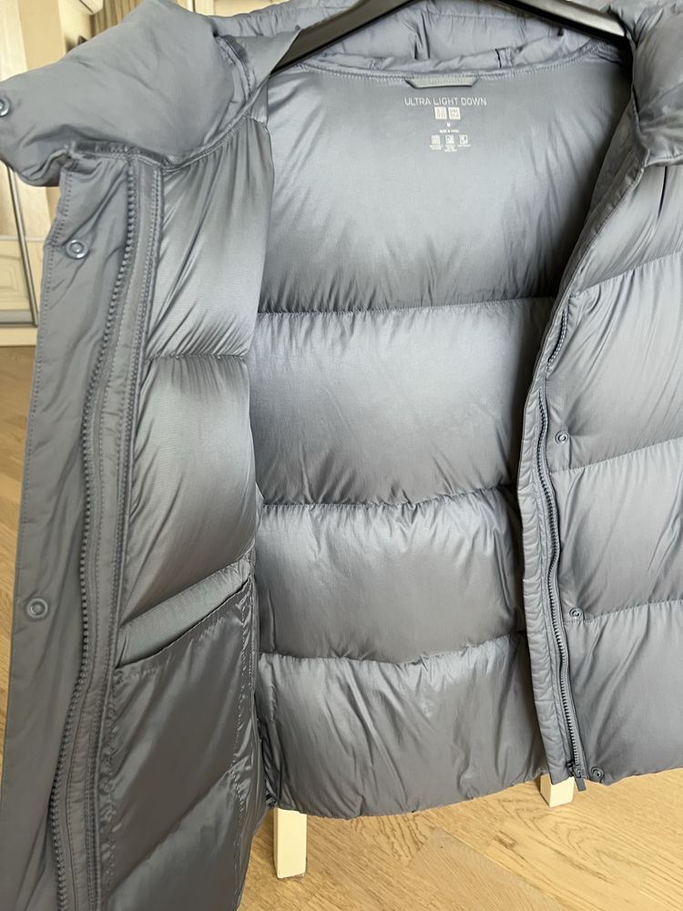 Куртка Uniqlo M чудовий стан