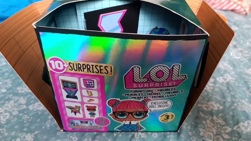 Conjunto de bonecas e mobiliário LOL surprise