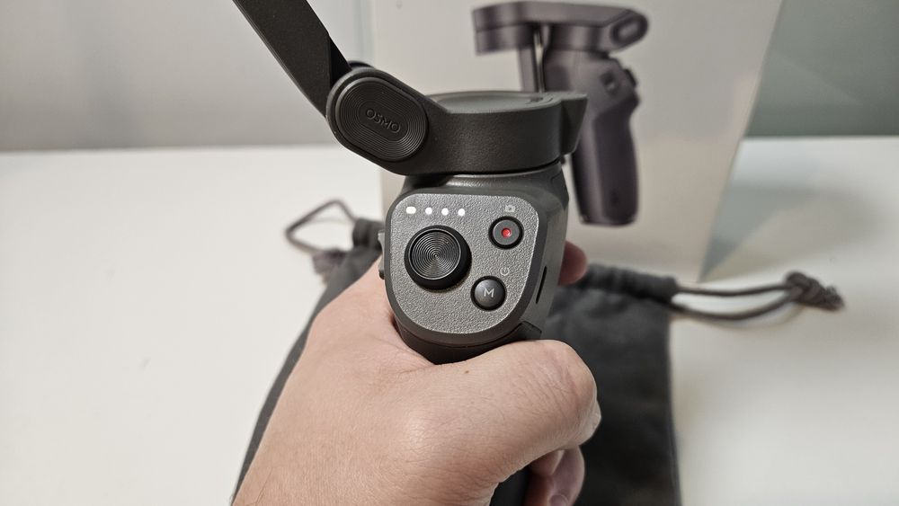 DJI Osmo Mobile 3 Gimbal