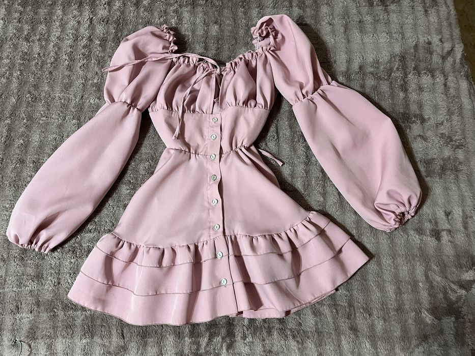 Святкова рожева сукння