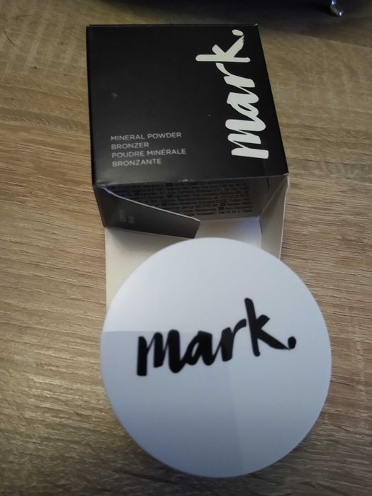 Sypki bronzer mineralny Avon