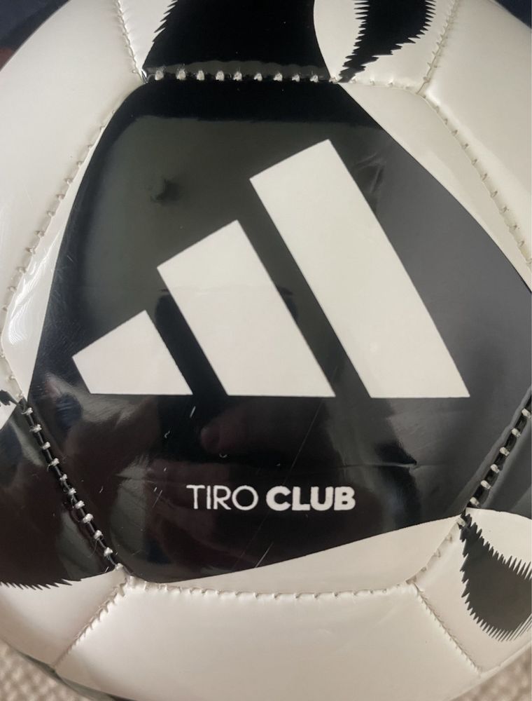 Piłka nożna Adidas Tiro