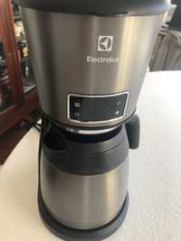 Máquina de Café Electrolux com Filtro EKF15BM