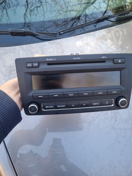 Штатна магнітола шкода октавия а5