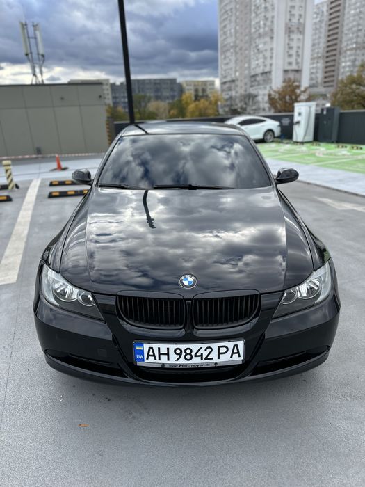 Продам BMW E90 2.0