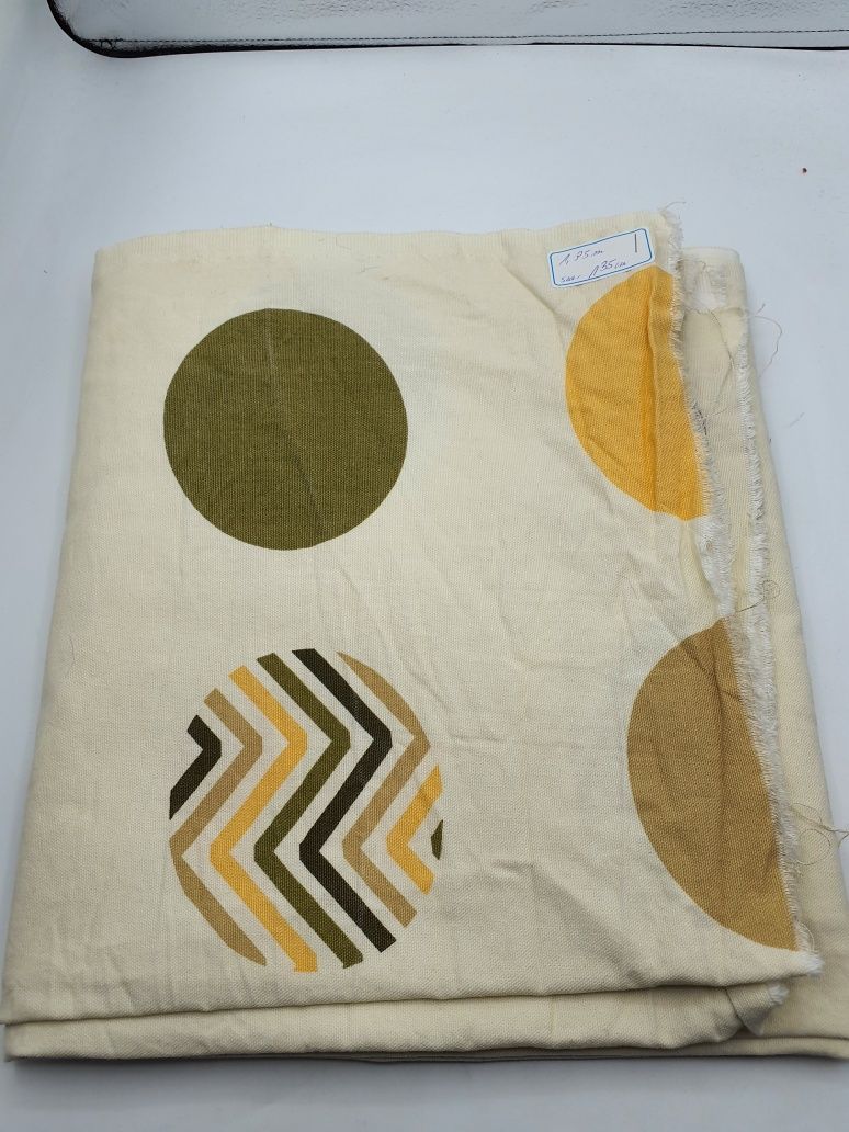 Tkanina kupon 1,95 m.x 135 cm.