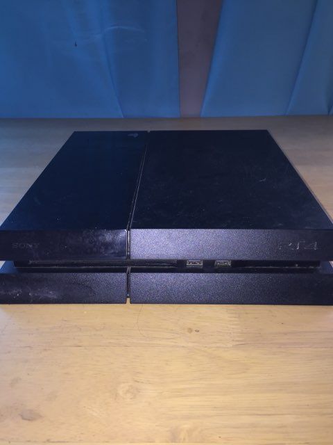 Zamienie ps4 z całym okablowaniem plus pad