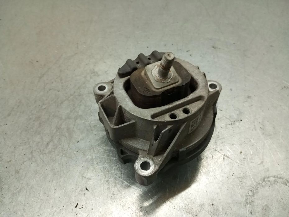 Apoio do motor BMW 1 (F21)