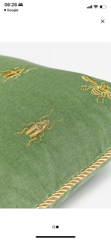 Capa almofada veludo verde bordada em dourado  40x40cm