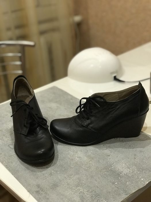 Шкіряні ботильйони на платформі / туфлі / кожанные ботильоны на платфо