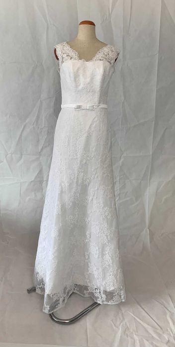 Prosta i klasyczna nowa suknia ślubna 40 L koronkowa cywilny kościelny