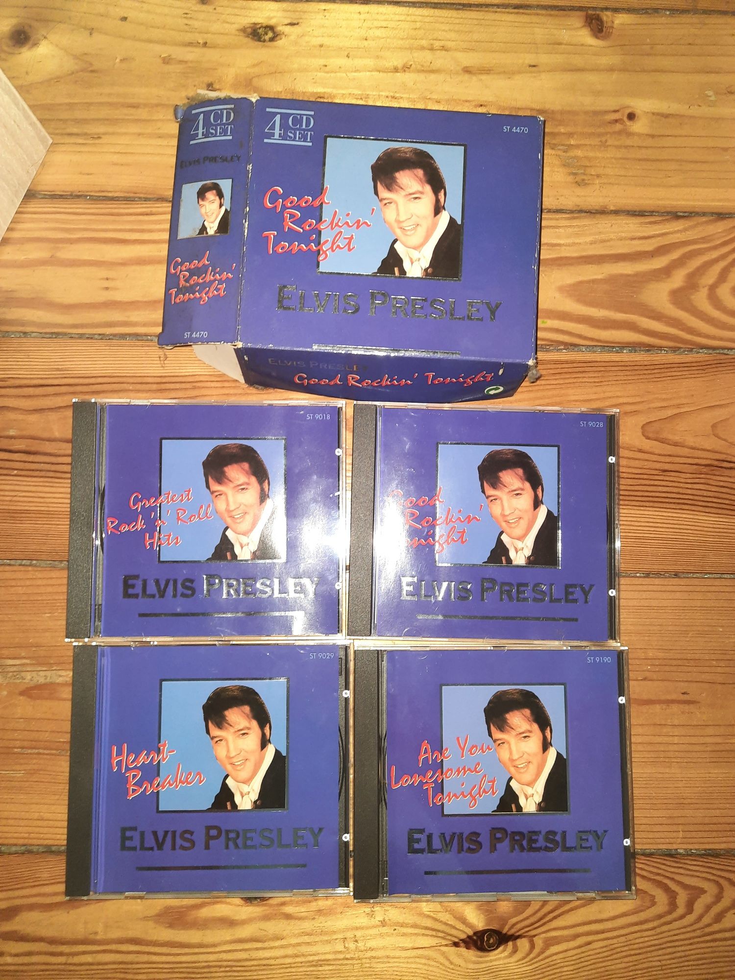 Elvis Presley   x  4 CD