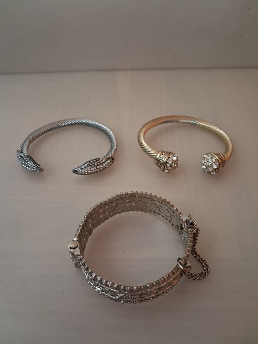 3 Pulseiras de Senhora Trabalhadas