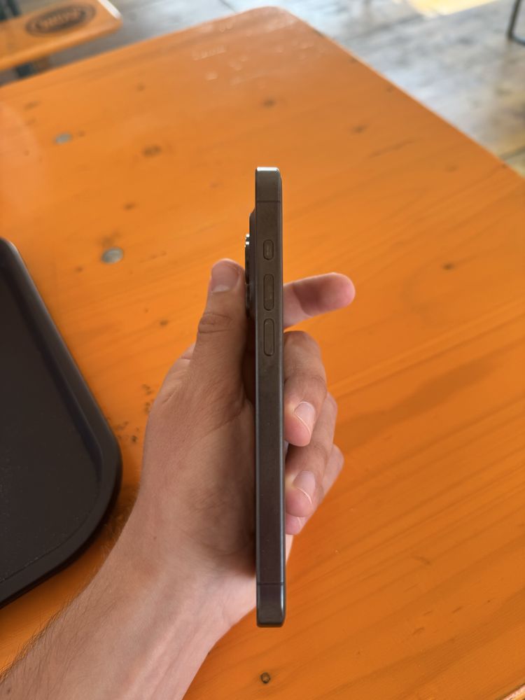 Iphone 15 PRO como novo