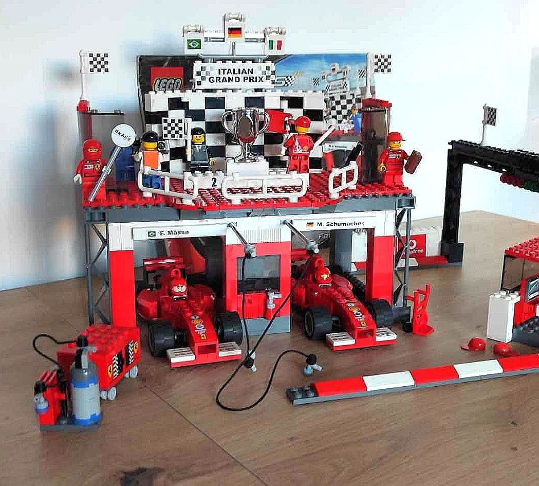 Lego racer F1 Ferrari linia mety 8672