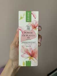 Lirene Power of Plants Odmładzające serum do twarzy róża 30 ml