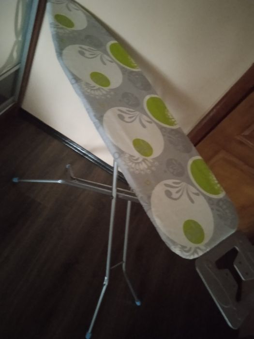 Гладильна дошка продам