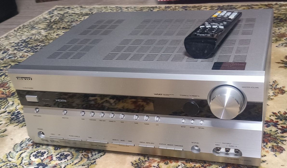 Amplituner ONKYO TX-SR606