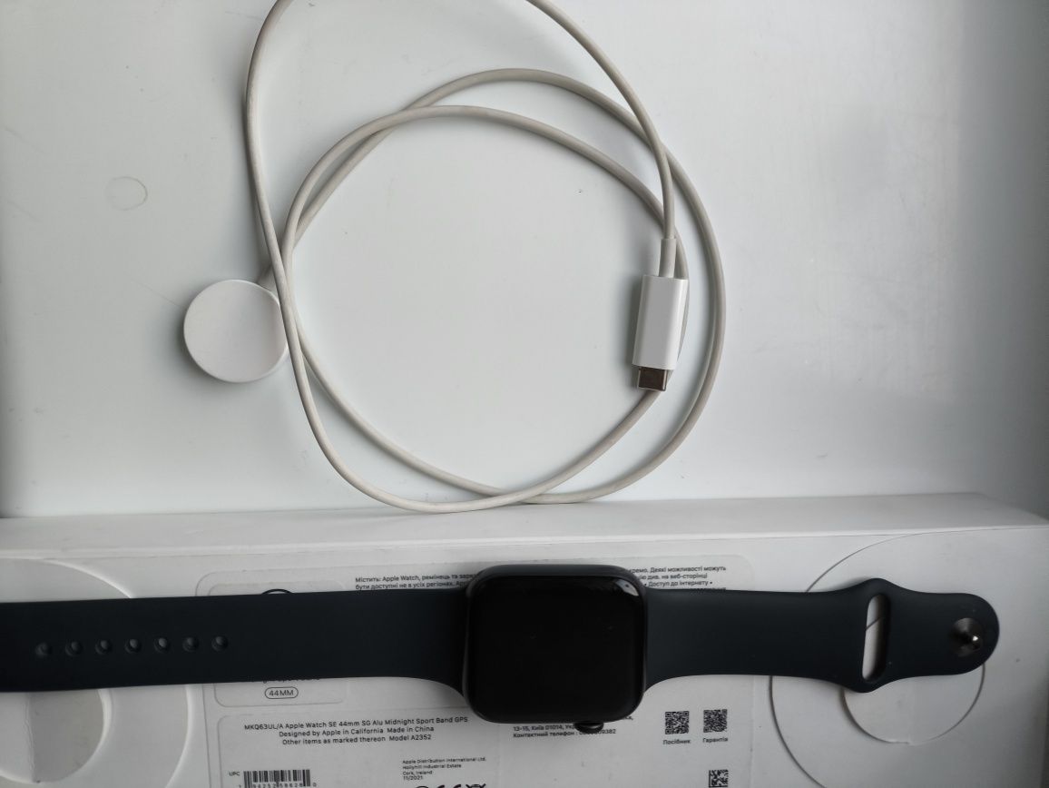 Apple Watch SE 44mm (GPS)