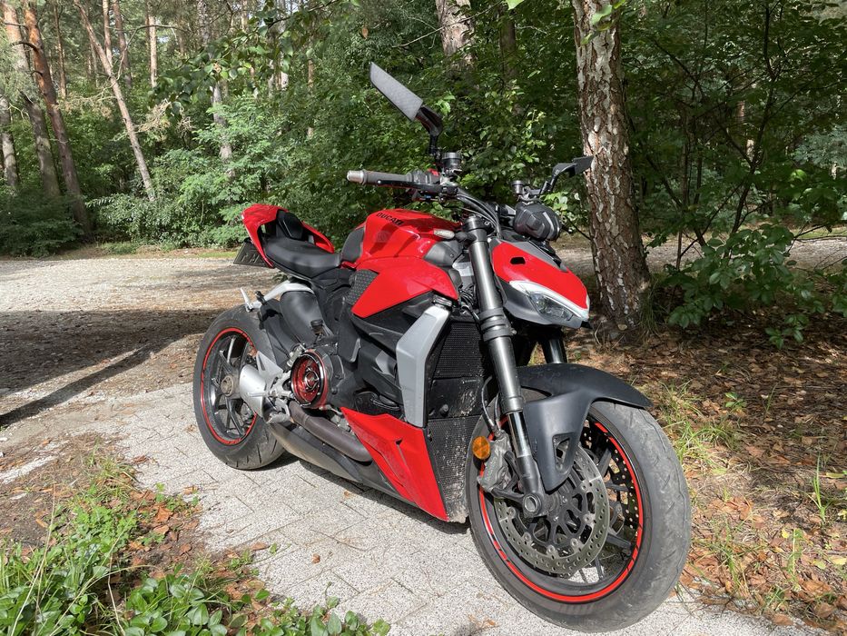 Ducati Streetfighter V 2 2023