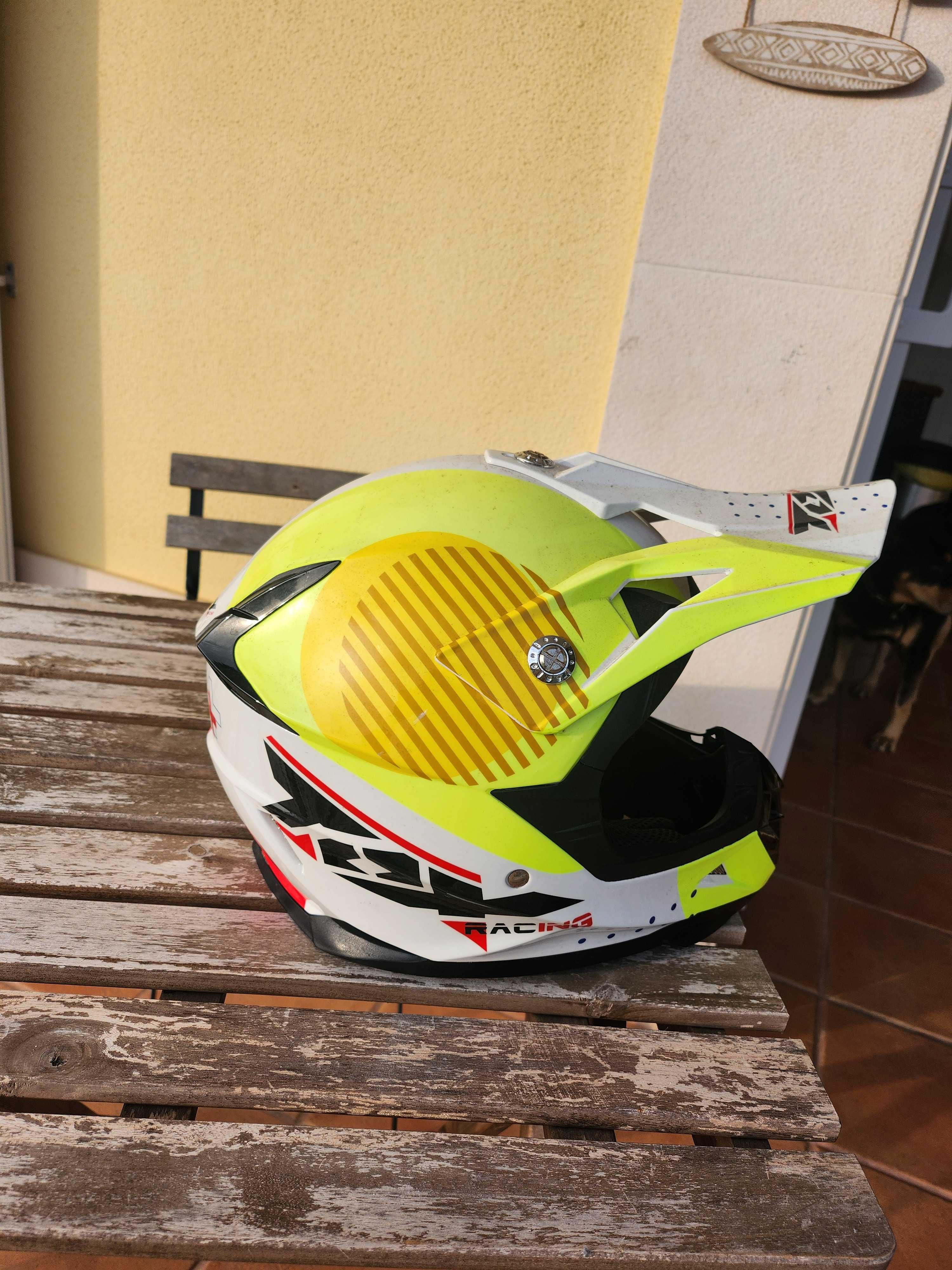 Vendo capacete novo