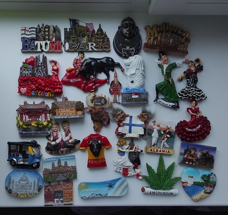 Магніти на холодильник колекція