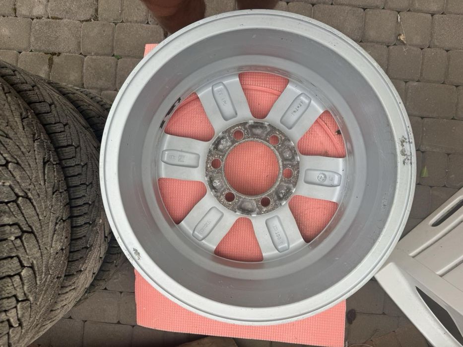 R 17 Toyota Prado