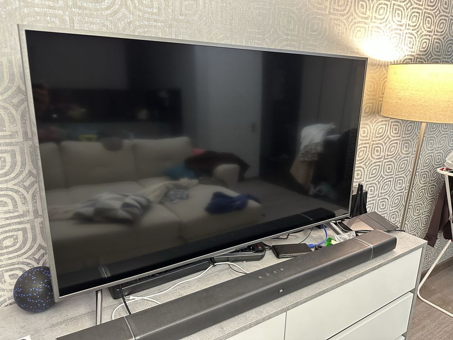 Теливізор Samsung QE49Q65RAT бита матриця