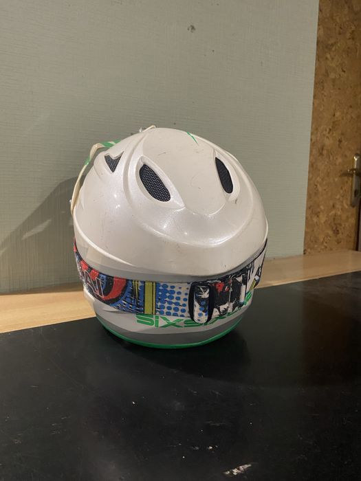 Продам Шлем фуллфейс 661 Sixsixone !Описание!