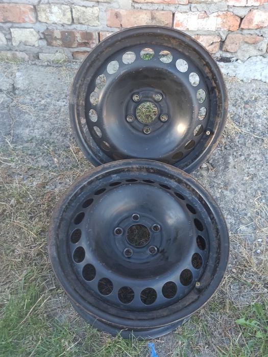 Стальний колісний диск 5/100 гольф 4