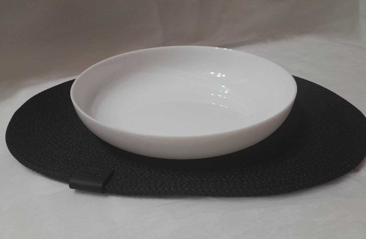 Підтарільники, килимки під посуд чорні овальні. Handmade Placemats