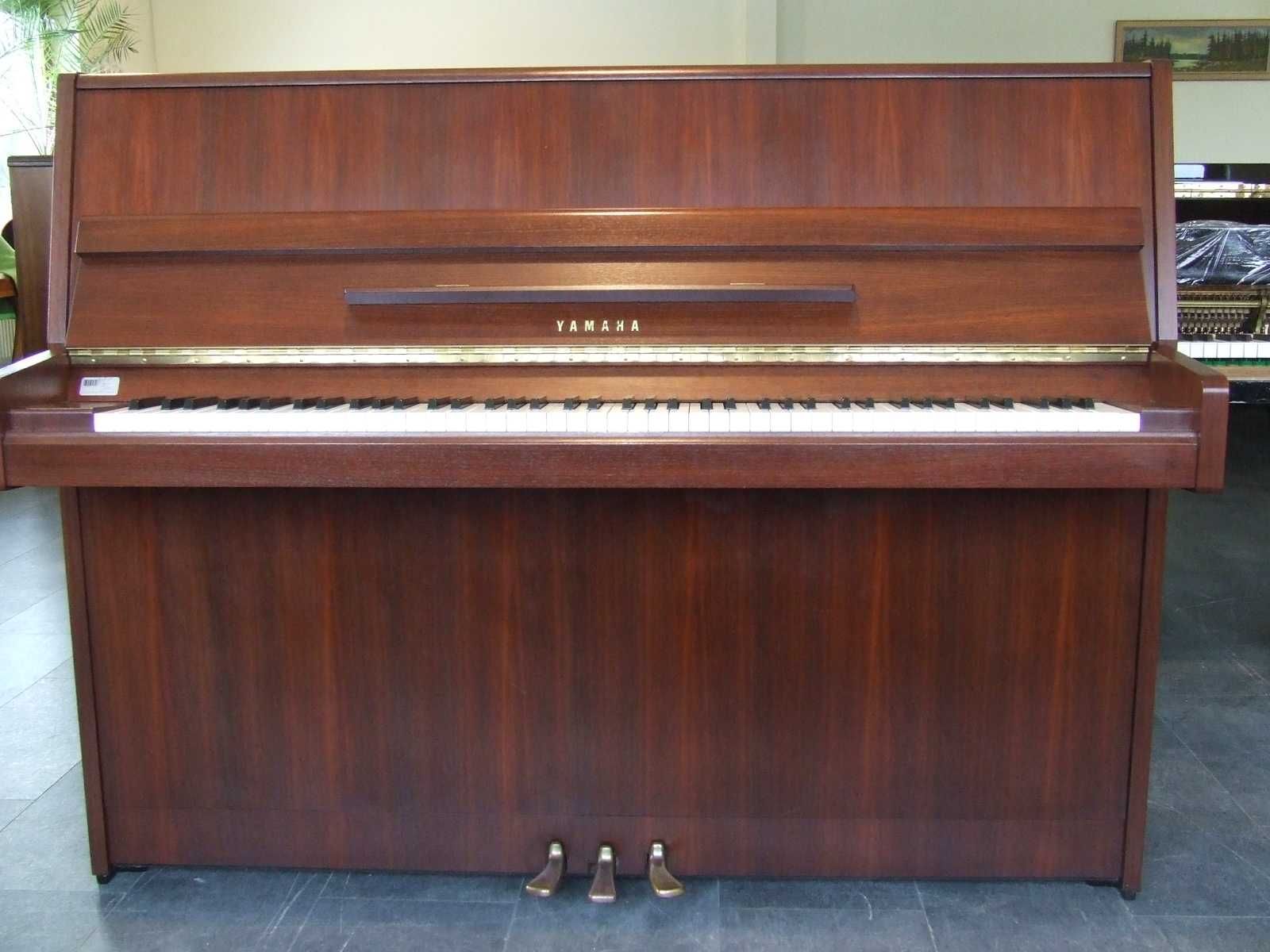 Pianino Yamaha z 1985 r. z moderatorem - praktycznie nowe