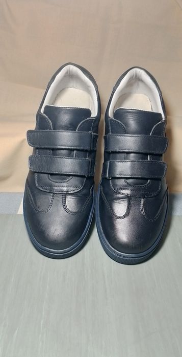 Кросовки шкіряні р.38