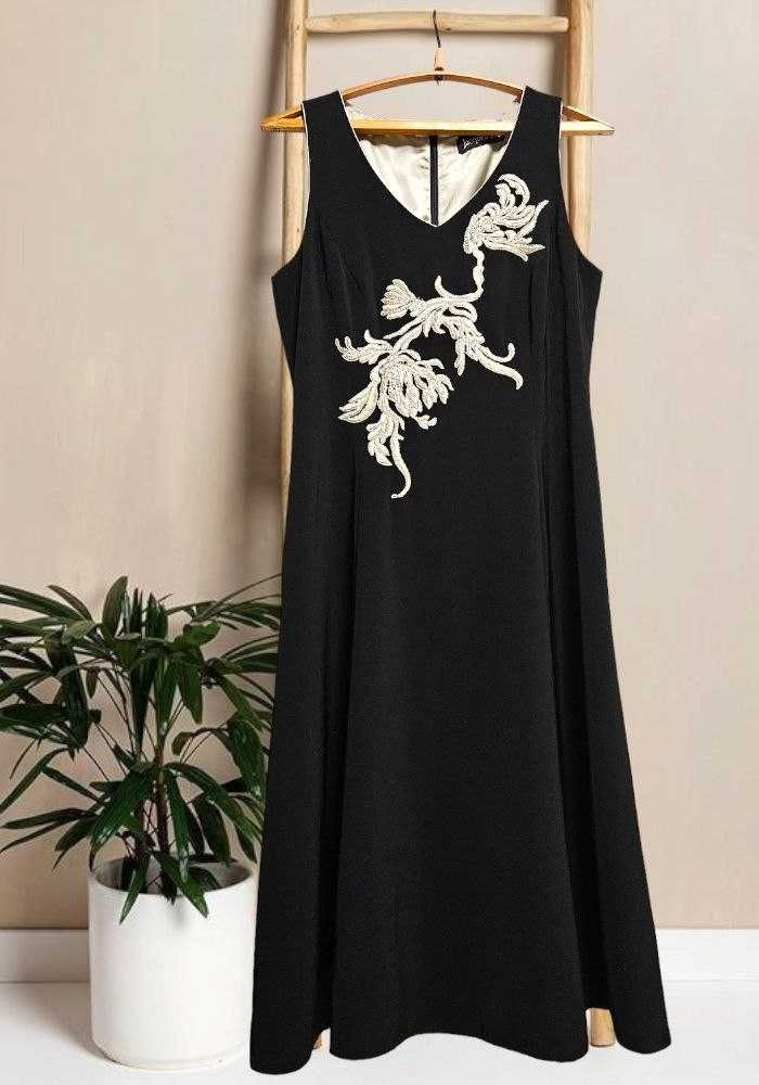 Красивое черное атласное платье с вышивкой Jacques Vert, р. М/L
