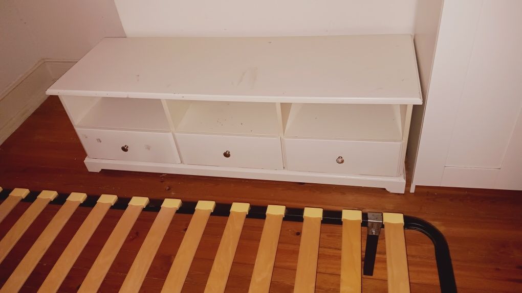 Estrado de casal com pés