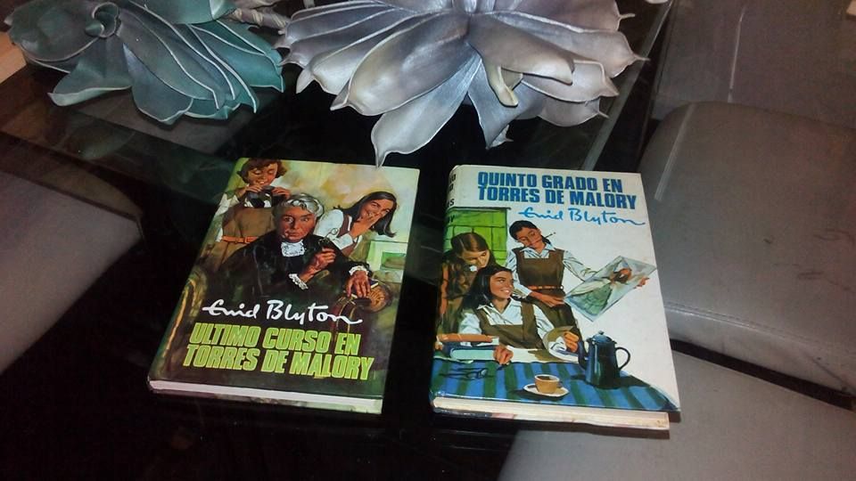 2 livros coleção TORRES DE MALORY Enid Blyton - versão espanhola