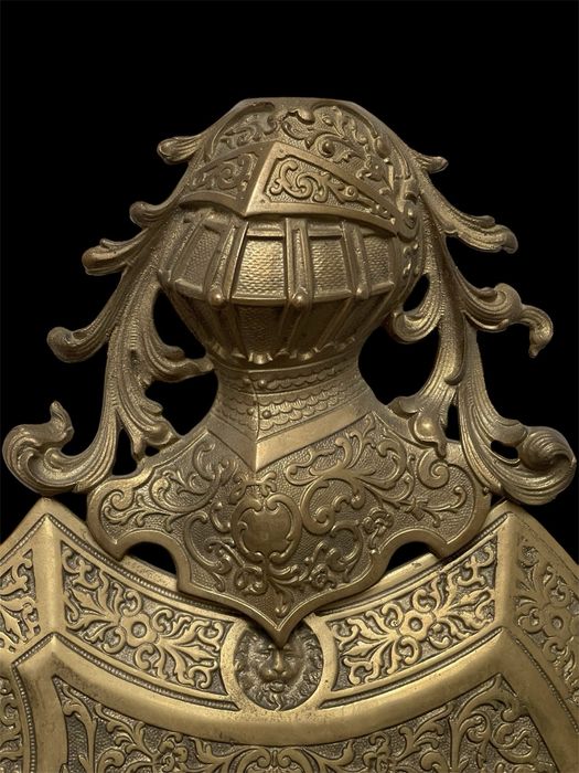 Вінтажне бронзове настінне панно щит картина статуетка скульптура пано