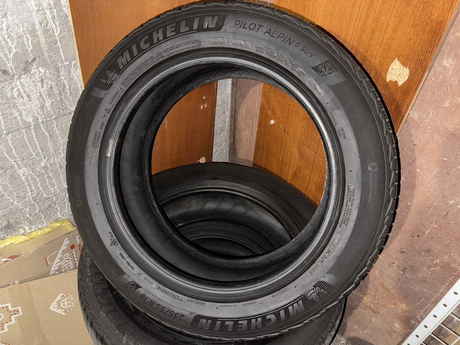 235/55/18 Продам Резину