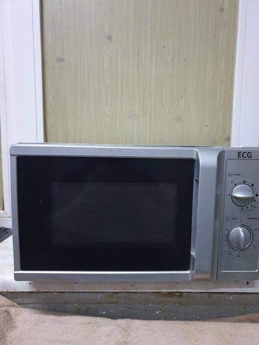 Мікроволнова піч ECG