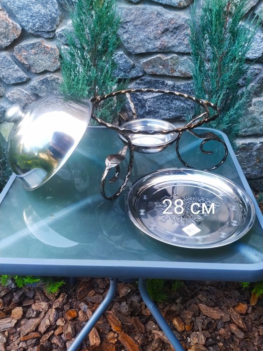 Садж для подачі та підігріву страв приготовлених на мангалі