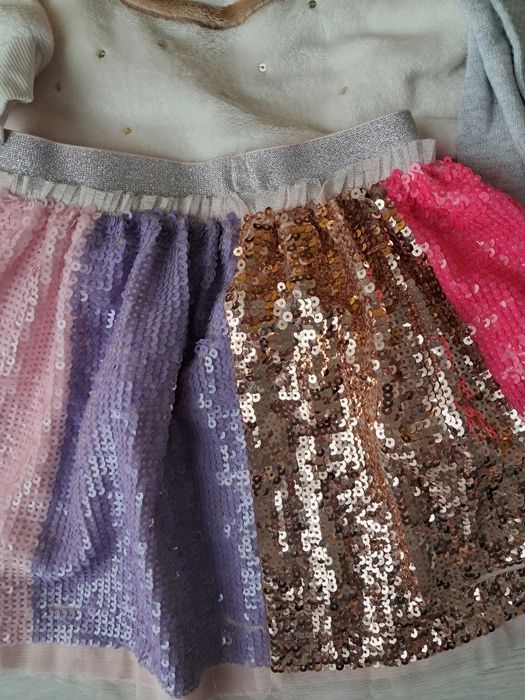 Ubranka dla dziewczynki 110-116