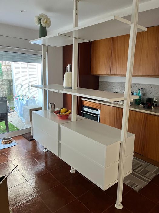 Móvel com arrumação