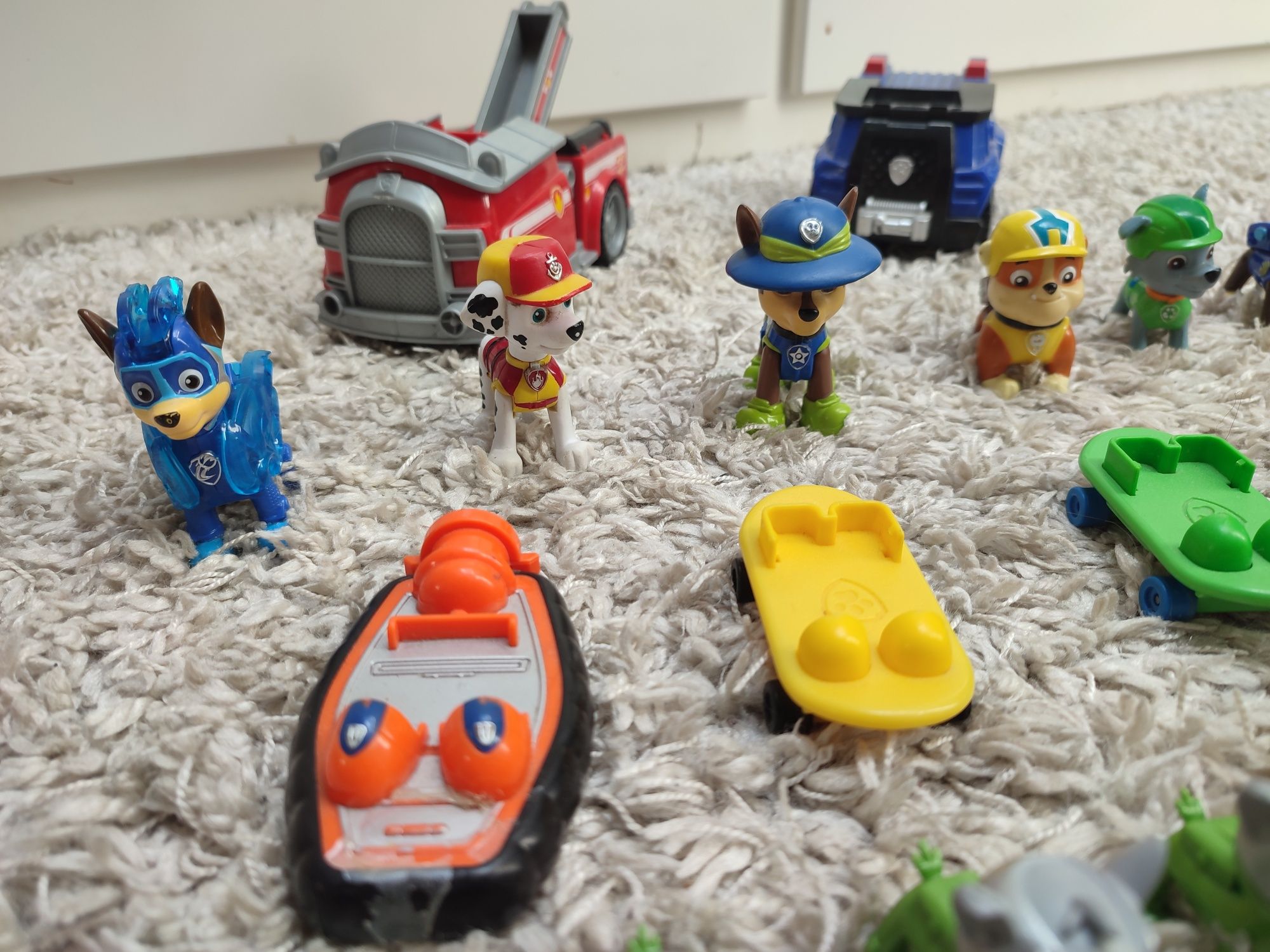 Zestaw psi patrol paw patrol pojazdy i pieski