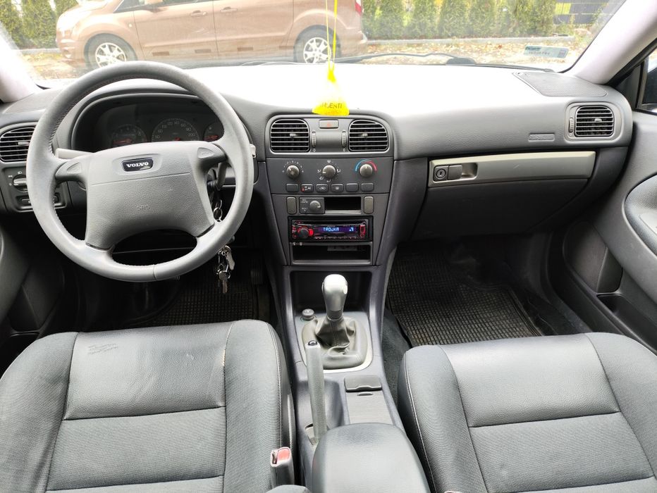 Volvo V40 1.8 Benzyna Kombi – 2002 – 4000 zł – Bobrowiec