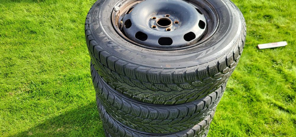 Bridgestone Blizzak LM-32