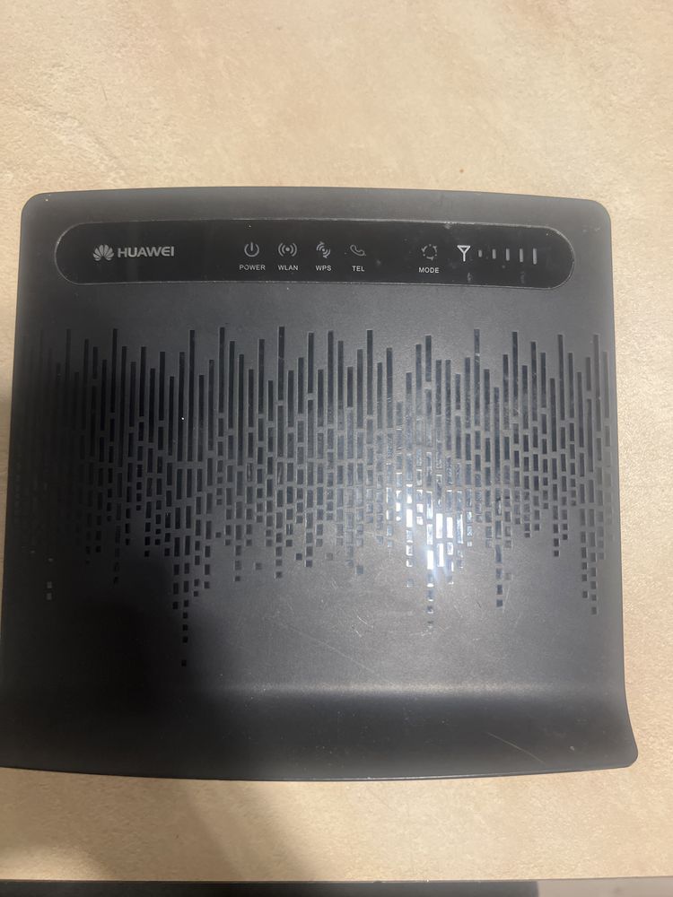 Router Huawei czarny