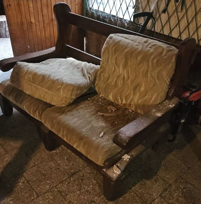Sofa drewniana, ławka, solidne drewno, stare dobrze zachowane Pokrowce
