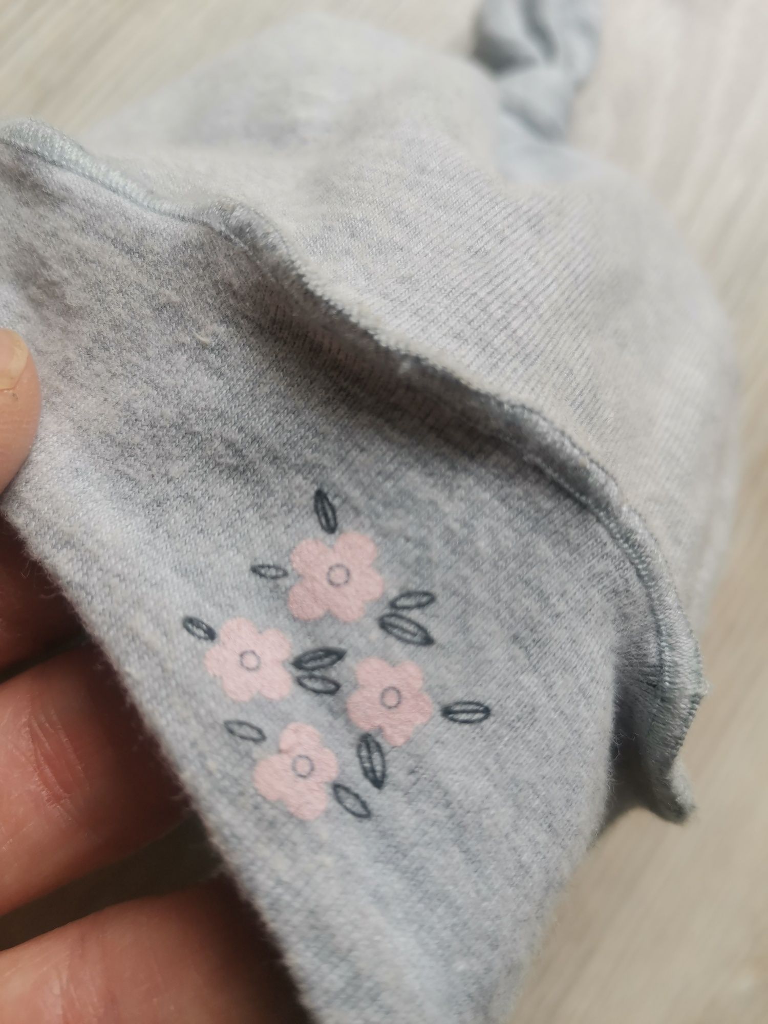 Płaszczyk niemowlęcy i czapeczka