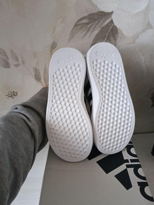 Красовки кросівки крассовки 28 розмір Adidas адидас